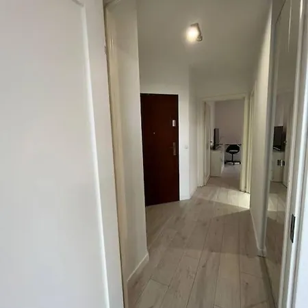 New Old Town -6 People - 200m Town Hall Apartment *