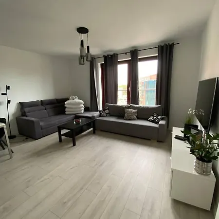 New Old Town -6 People - 200m Town Hall Wroclaw